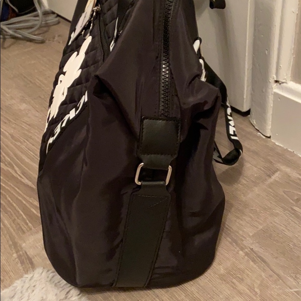 Mickey Mouse Weekender Duffle Travel Bag Black NWT - Picture 3 of 3